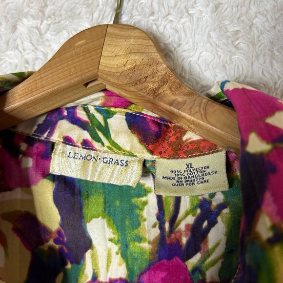 Lemon Grass Women's Floral Sleeveless Button Up Blouse Size XL - Picture 3 of 4